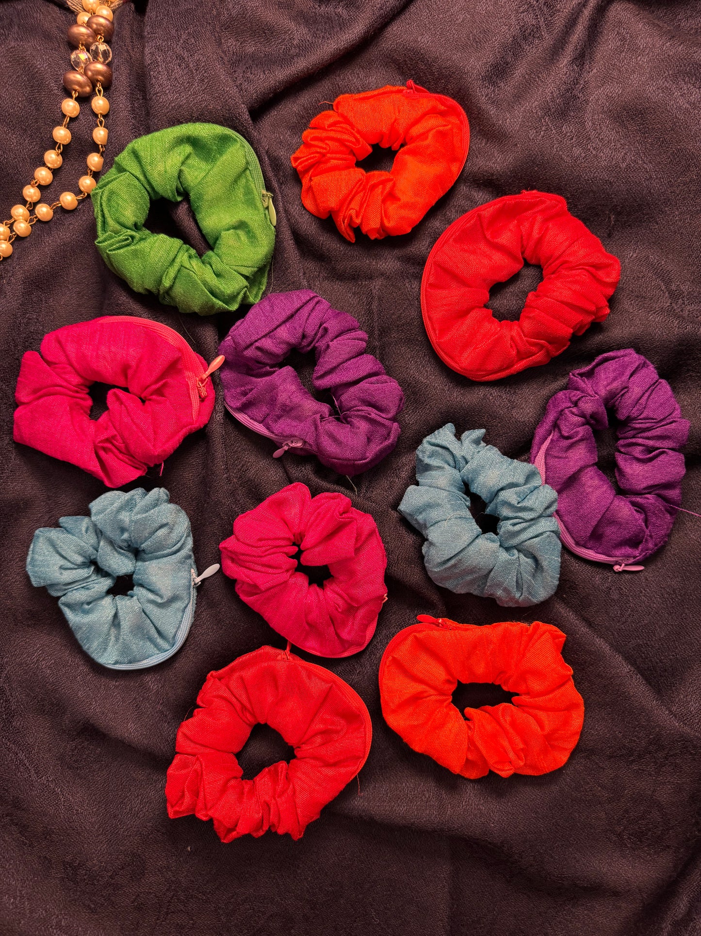 Ariaa Multicolour Medium Zipper Satin Scrunchies