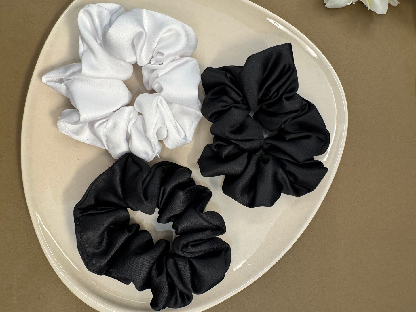 Ariaa Multicolour Medium Black White Satin Scrunchies