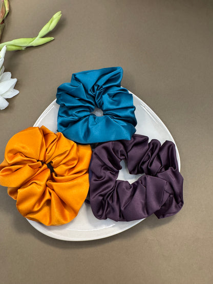 Ariaa Multicolour Jumbo Zipper Satin Scrunchies - 2